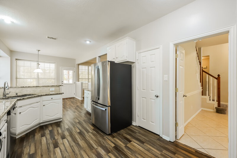 2,735/Mo, 7664 Arcadia Trl Fort Worth, TX 76137 Kitchen View 2