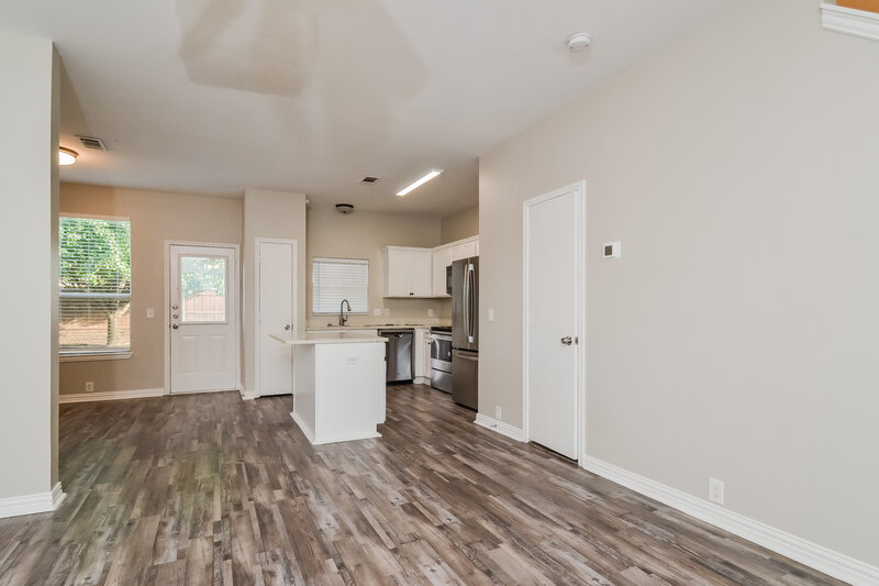 2,025/Mo, 908 Chickesaw Ln Wylie, TX 75098 Living Room View 2