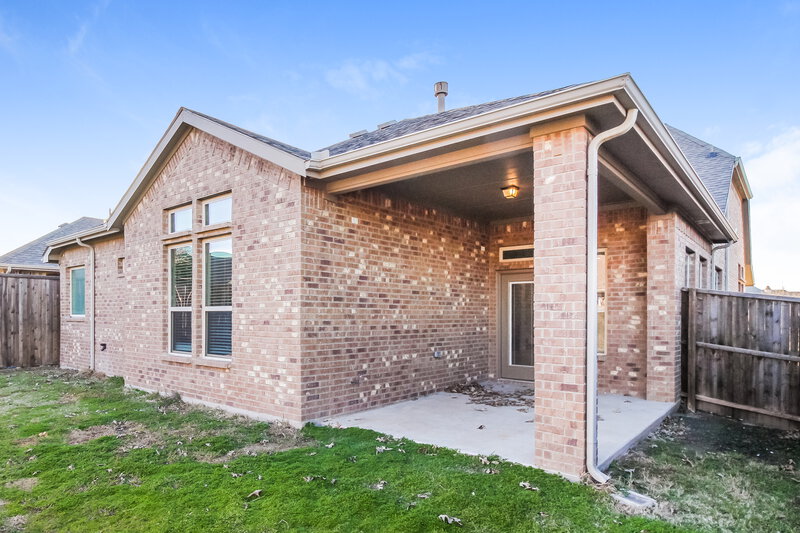 3,130/Mo, 157 Colonial Trce Fate, TX 75189 Rear View