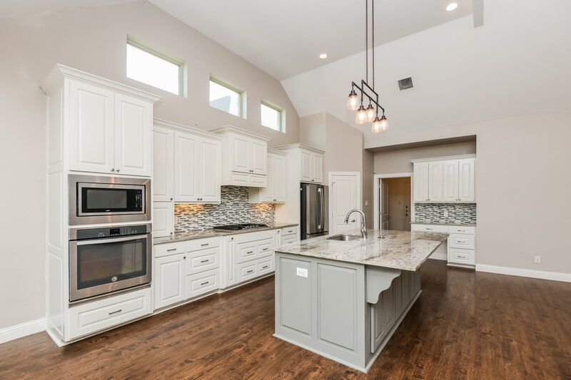 2,850/Mo, 413 Blue Star Ct Burleson, TX 76028 Kitchen View