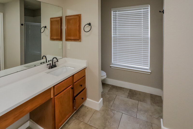 2,695/Mo, 314 Marshall Creek Rd Roanoke, TX 76262 Bathroom View