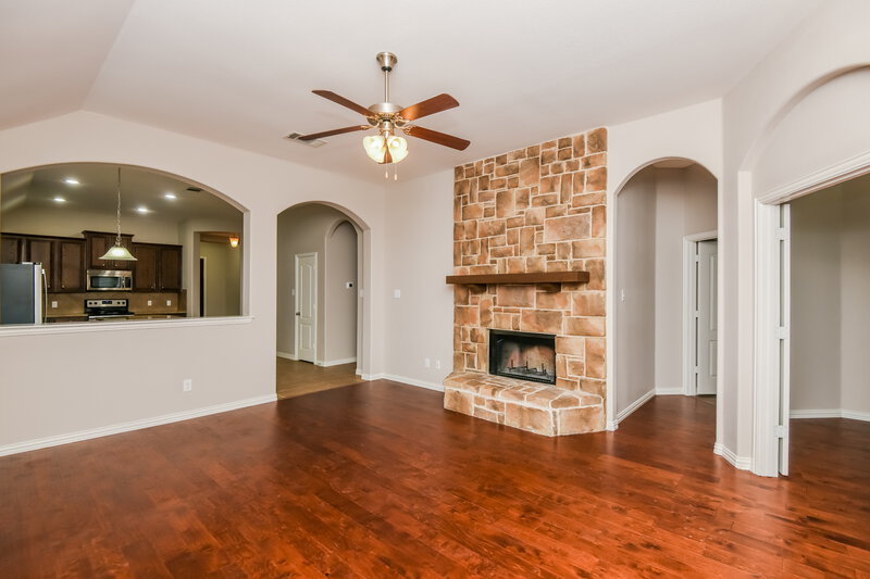 2,280/Mo, 6300 Chalk Hollow Dr Fort Worth, TX 76179 Living Room View 2