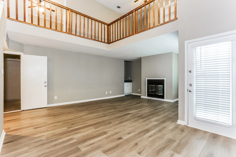 2,150/Mo, 4044 Windhaven Ln Dallas, TX 75287 Living Room View