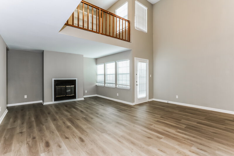 2,150/Mo, 4044 Windhaven Ln Dallas, TX 75287 Living Room View 2