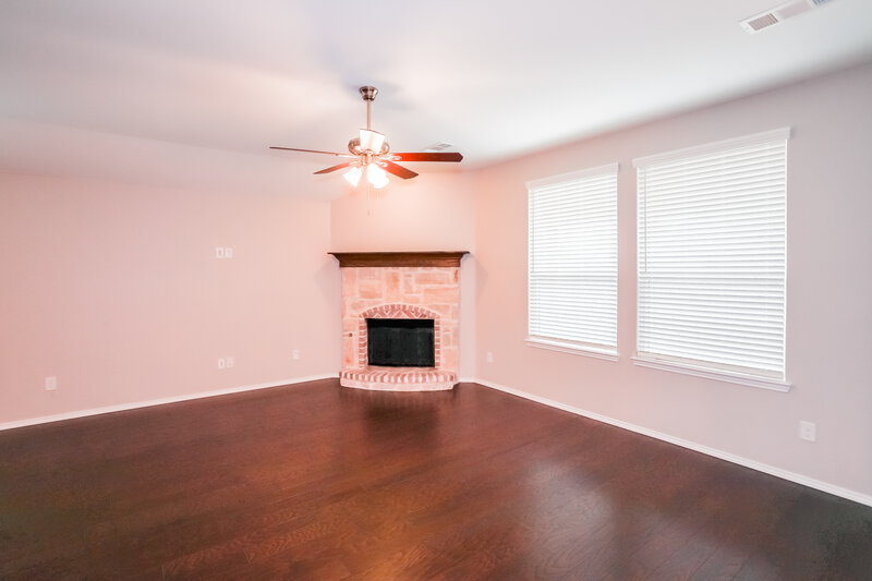 2,315/Mo, 1429 Grackle Dr Little Elm, TX 75068 Living Room View