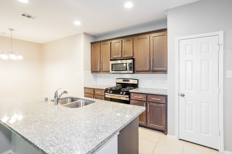 2,315/Mo, 1429 Grackle Dr Little Elm, TX 75068 Kitchen View