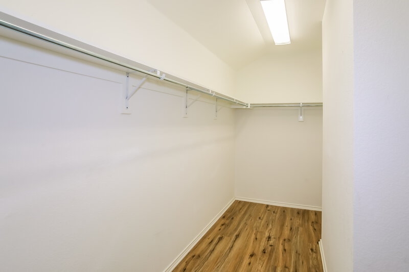 2,315/Mo, 1429 Grackle Dr Little Elm, TX 75068 Walk In Closet View
