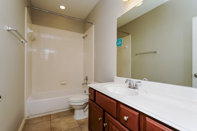 2,315/Mo, 1737 Shoebill Dr Little Elm, TX 75068 Bathroom View