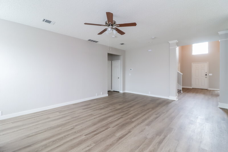 2,720/Mo, 3017 Gentilly Ln Fort Worth, TX 76123 Living Room View 2