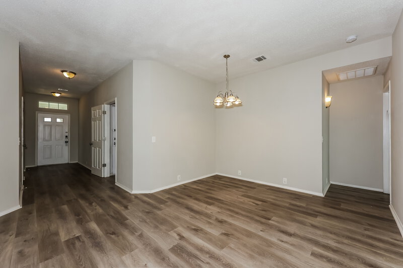 2,395/Mo, 6730 Meadowcrest Dr Arlington, TX 76002 Dining Room View