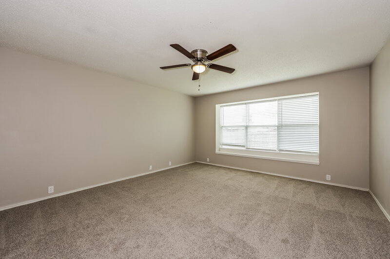 2,395/Mo, 6730 Meadowcrest Dr Arlington, TX 76002 Main Bedroom View