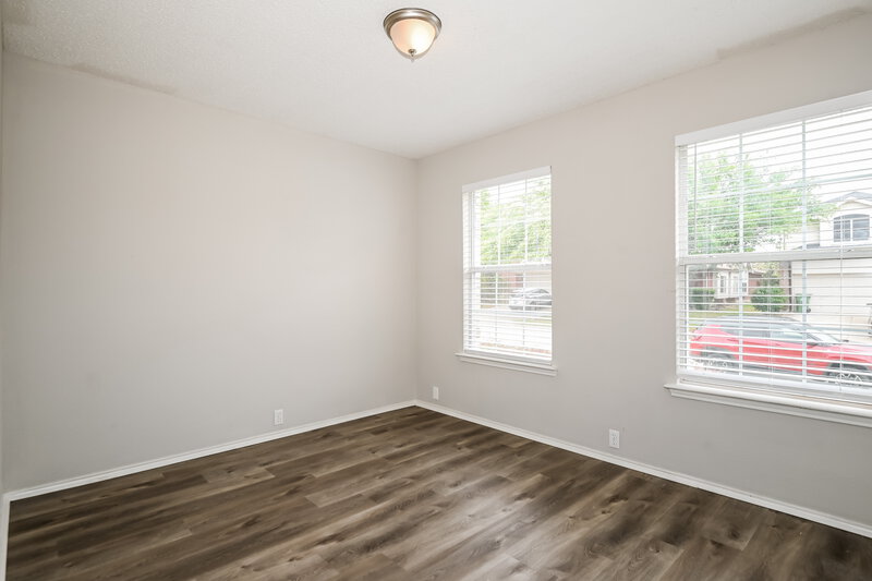 2,315/Mo, 6730 Meadowcrest Dr Arlington, TX 76002 Bedroom View