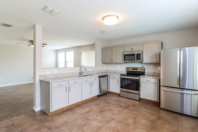 2,070/Mo, 209 Crescent Ridge Dr Fort Worth, TX 76140 Kitchen View