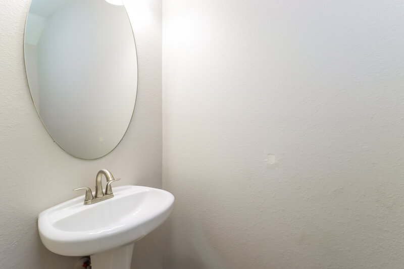 2,070/Mo, 209 Crescent Ridge Dr Fort Worth, TX 76140 Powder Room View