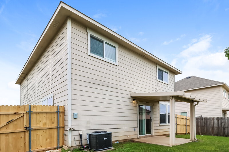 2,070/Mo, 209 Crescent Ridge Dr Fort Worth, TX 76140 Rear View