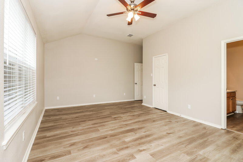 0/Mo, 228 Heritage Dr Crowley, TX 76036 Main Bedroom View