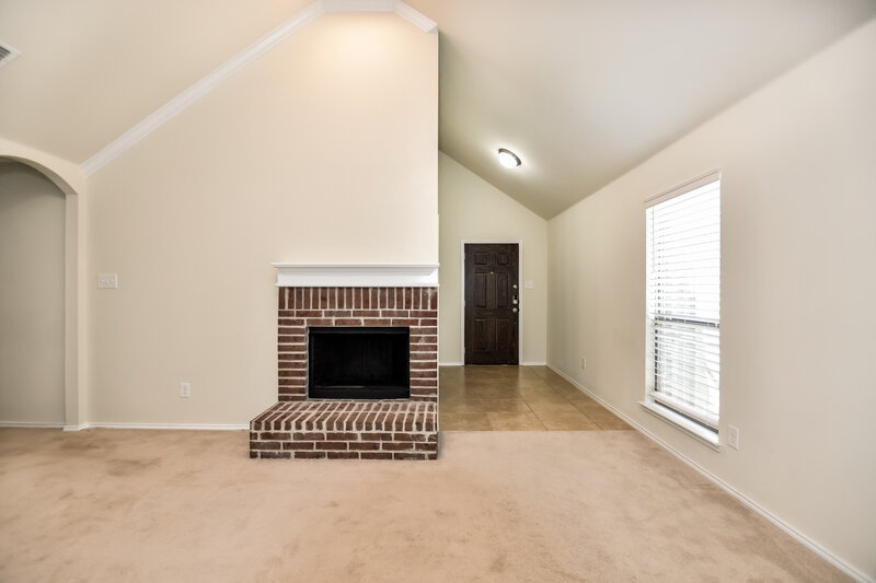 2,575/Mo, 13713 Creek Crossing Dr Dallas, TX 75253 Living Room View