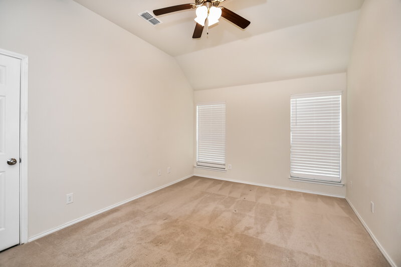 2,575/Mo, 13713 Creek Crossing Dr Dallas, TX 75253 Main Bedroom View