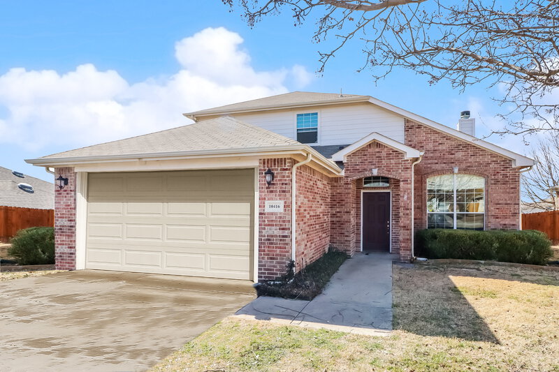2,400/Mo, 10416 Trevino Ln Benbrook, TX 76126 External View