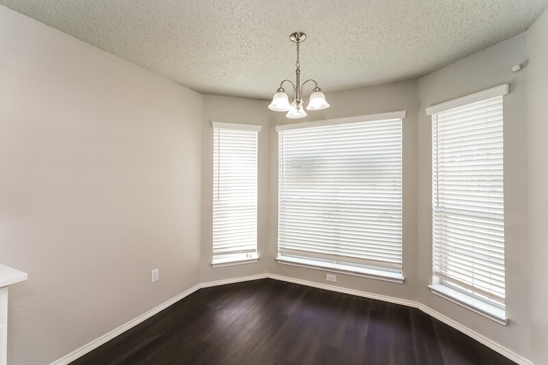 1,800/Mo, 1121 Sandalwood Dr Fort Worth, TX 76140 Dining Room View
