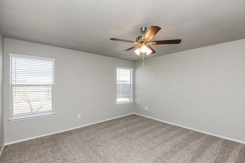 2,130/Mo, 1121 Sandalwood Dr Fort Worth, TX 76140 Main Bedroom View