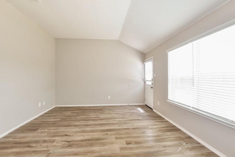 2,050/Mo, 109 Painted Trl Forney, TX 75126 Living Room View