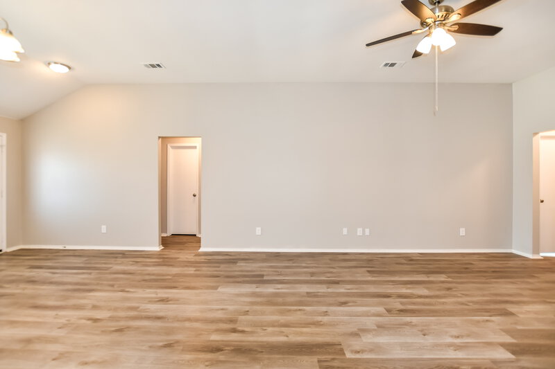 2,050/Mo, 109 Painted Trl Forney, TX 75126 Living Room View 3