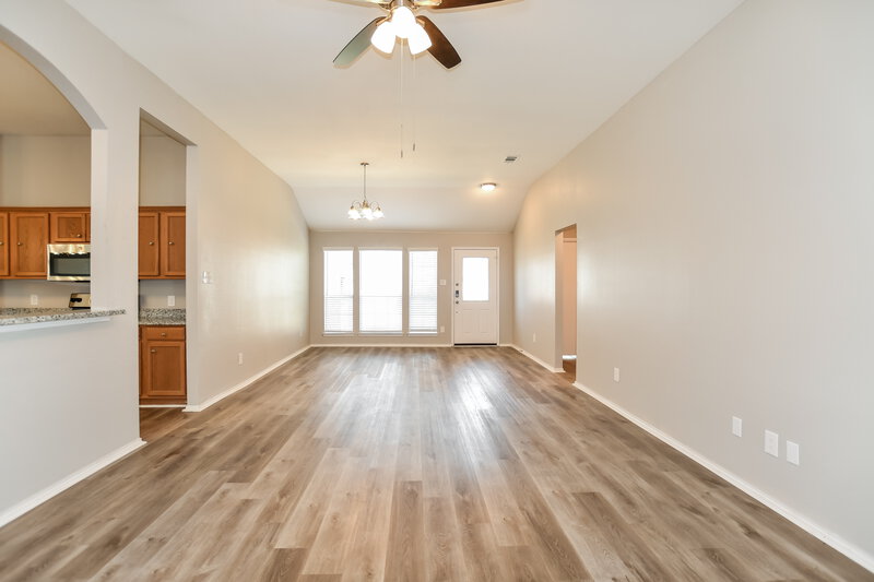 2,050/Mo, 109 Painted Trl Forney, TX 75126 Living Room View 4