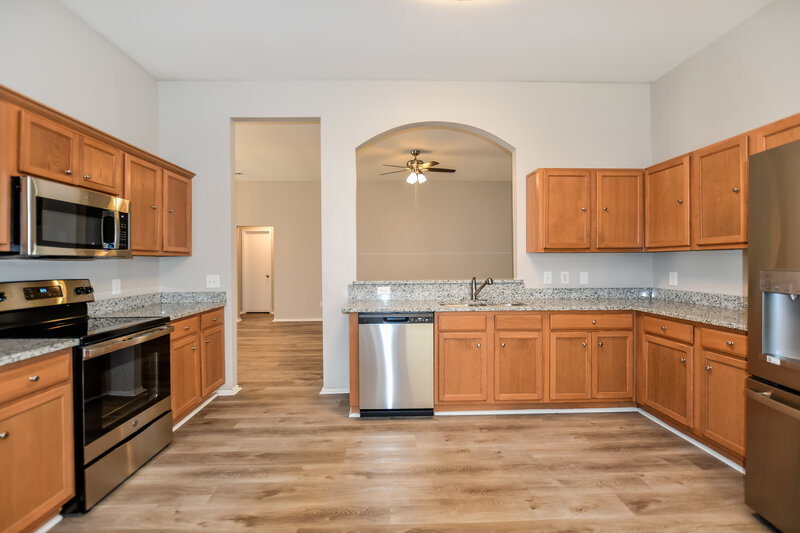 2,050/Mo, 109 Painted Trl Forney, TX 75126 Kitchen View 2