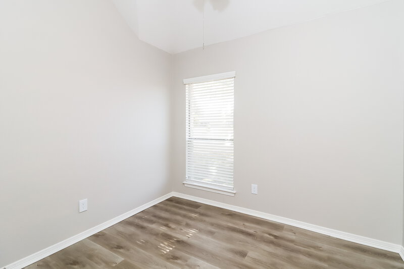 2,505/Mo, 846 Mill Creek Cir Lancaster, TX 75146 Bedroom View 2