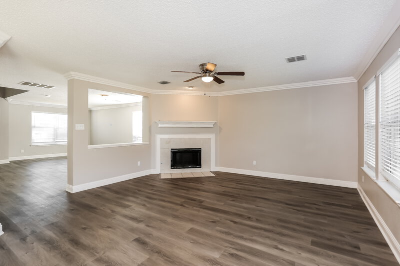 2,645/Mo, 7802 Mason Dells Dr Arlington, TX 76001 Family Room View