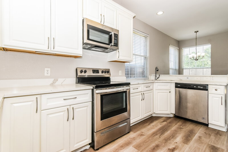 2,655/Mo, 1333 Mill Wood Ln Garland, TX 75040 Kitchen View 2