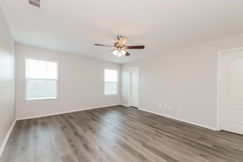 1,980/Mo, 623 Fox Gln Forney, TX 75126 Main Bedroom View