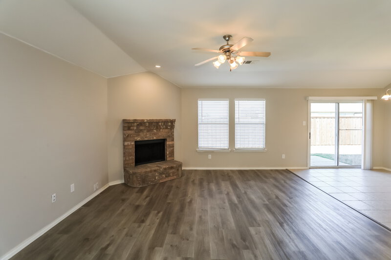 1,795/Mo, 2036 Forest Meadow Dr Princeton, TX 75407 Living Room View 2