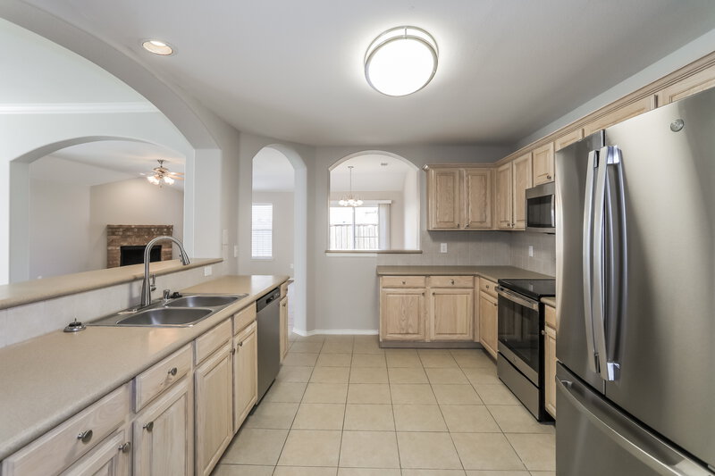 1,795/Mo, 2036 Forest Meadow Dr Princeton, TX 75407 Kitchen View 2