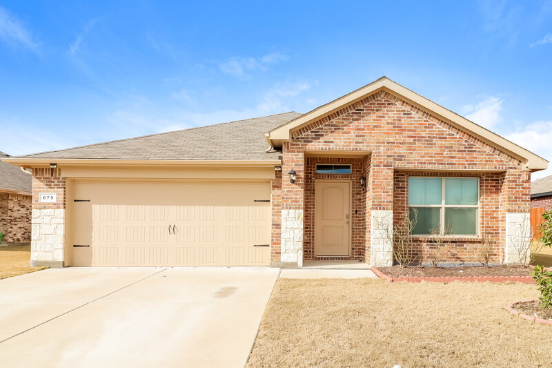 2,130/Mo, 679 Johnson Dr Crowley, TX 76036 External View