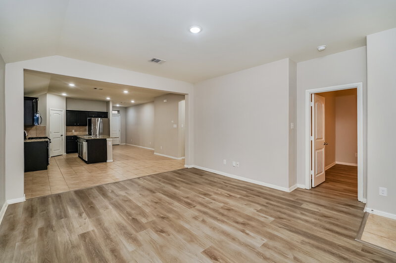 2,160/Mo, 679 Johnson Dr Crowley, TX 76036 Living Room View 2
