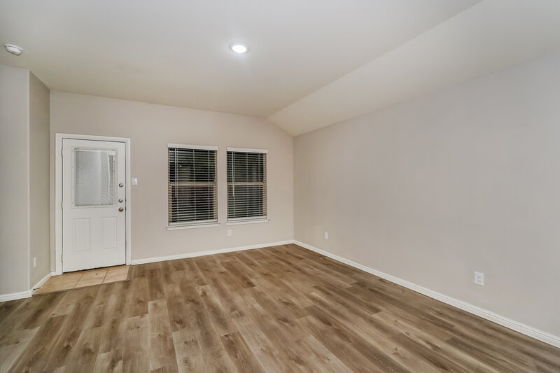 2,160/Mo, 679 Johnson Dr Crowley, TX 76036 Living Room View 3