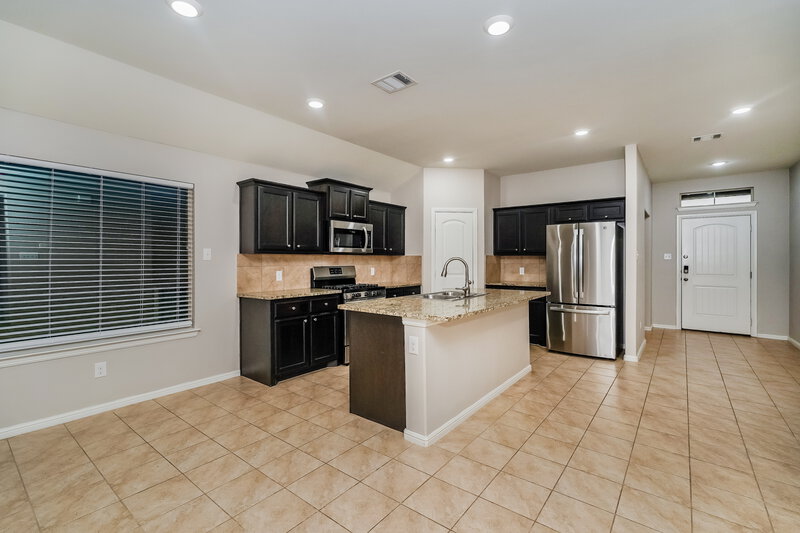 2,160/Mo, 679 Johnson Dr Crowley, TX 76036 Dining Room View