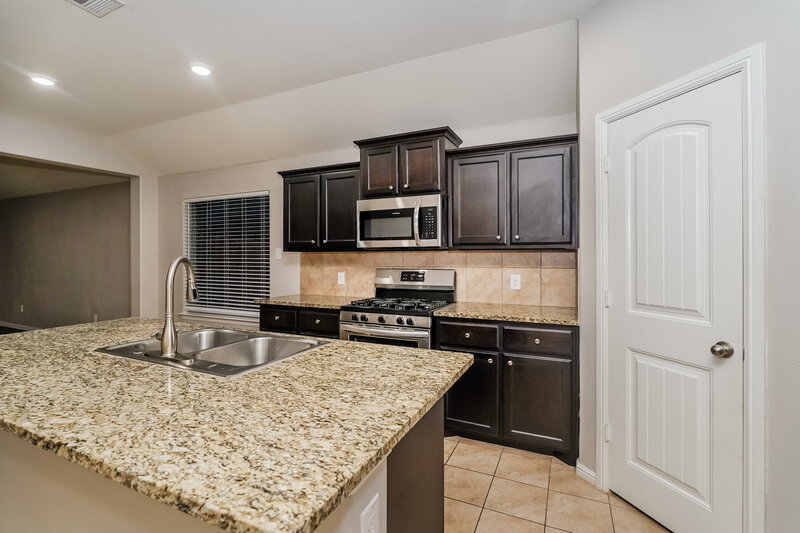2,160/Mo, 679 Johnson Dr Crowley, TX 76036 Kitchen View 2