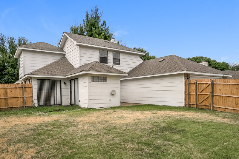 2,710/Mo, 8801 Pine Forest Dr Rowlett, TX 75088 Rear View