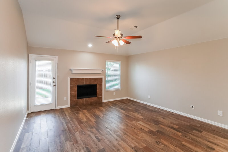 2,105/Mo, 1219 Mallard Crk Aubrey, TX 76227 Living Room View