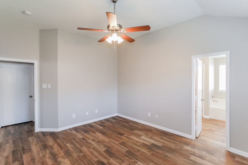 2,105/Mo, 1219 Mallard Crk Aubrey, TX 76227 Main Bedroom View 3