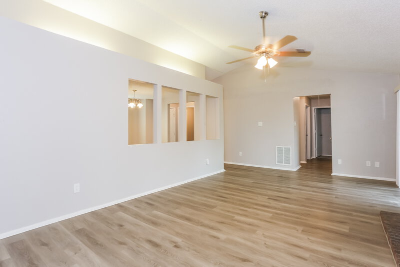1,815/Mo, 3900 Dogwood Ct Fort Worth, TX 76137 Living Room View 2