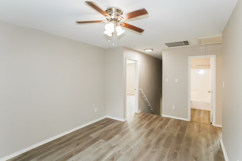 3,800/Mo, 1561 Sunnymeadow Rd Lancaster, TX 75134 Living Room View 2