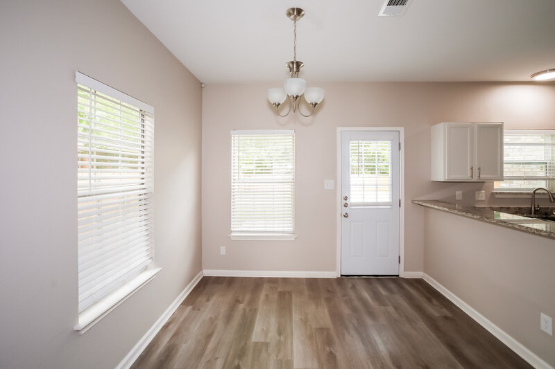 3,800/Mo, 1561 Sunnymeadow Rd Lancaster, TX 75134 Dining Room View