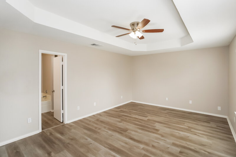 3,800/Mo, 1561 Sunnymeadow Rd Lancaster, TX 75134 Main Bedroom View 2