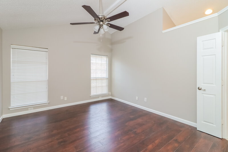 1,935/Mo, 8000 Ashridge Rd Fort Worth, TX 76134 Main Bedroom View