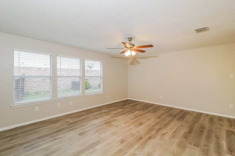 2,125/Mo, 1311 Dakota Trl Krum, TX 76249 Misc View 3