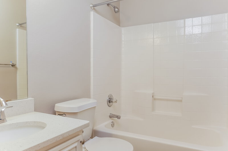2,080/Mo, 1508 Kelly Ln Royse City, TX 75189 Bathroom View